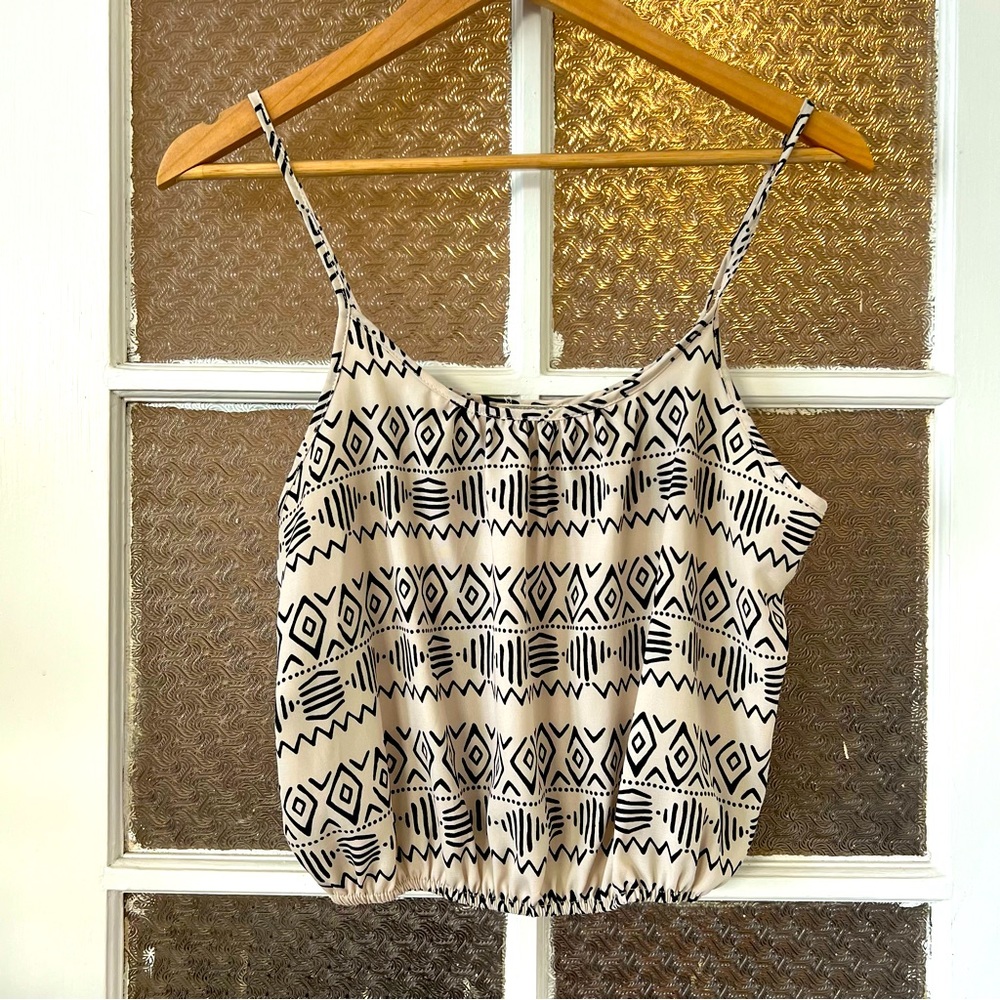 Strappy cropped tank top